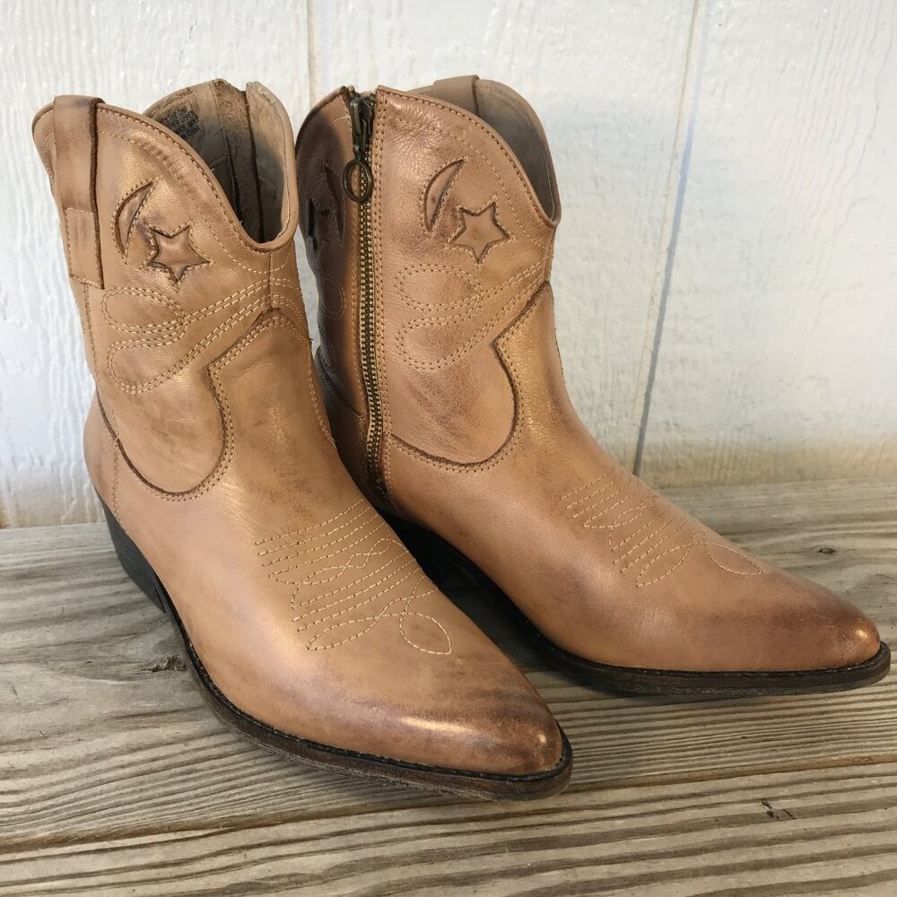 Zigi Shes The One Womens Burnished Tan Leather Side Zip Ankle Boots 9